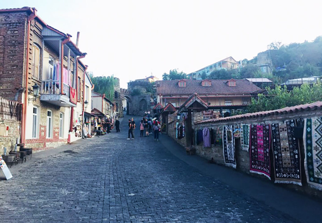 Улица города Сигнахи в Грузии