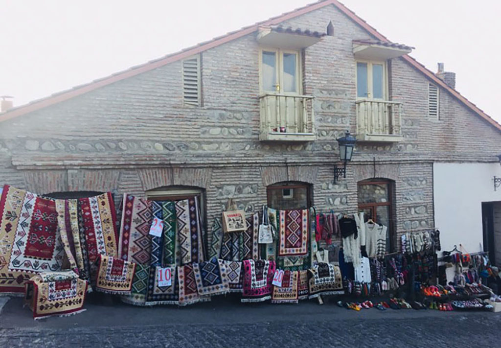Рынок ковров в Сигнахи в Грузии
