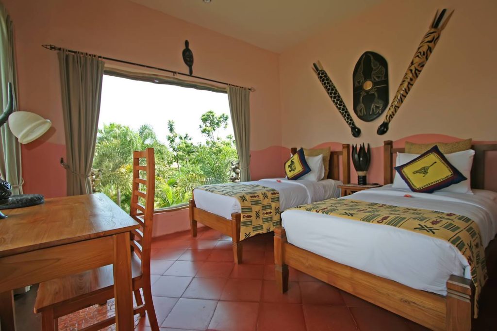 Отель на территории сафари-парка на Бали Mara River Safari Lodge